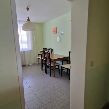 Zweizimmerwohnung *