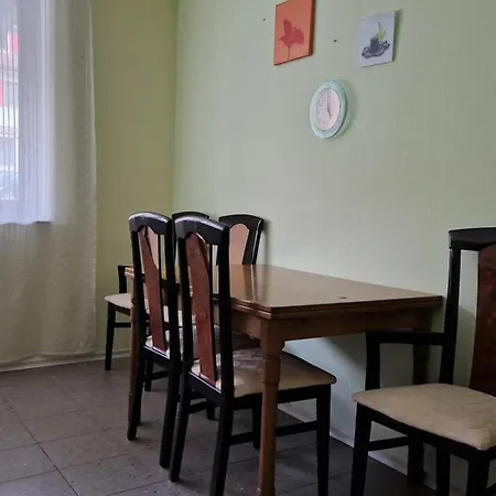 Zweizimmerwohnung バイアースブロン